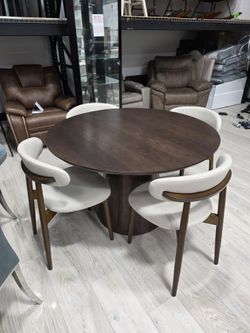 Dining Table And Chairs NEW 