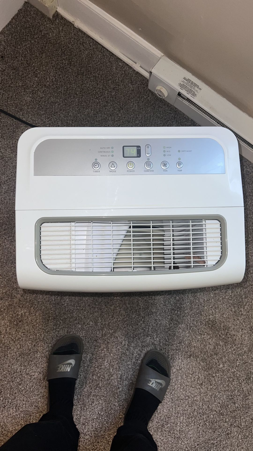 Dehumidifier Hisense 60-Pint 3-Speed Dehumidifier with Built-In Pump