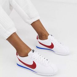 Nike Cortez SE Sneakers