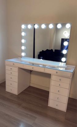 Impressions Vanity SlayStation Pro 2.0 Mirror & Desk Bundle