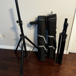 TALENT 5ft Tripod Speaker Stands (2) With Storage Cases