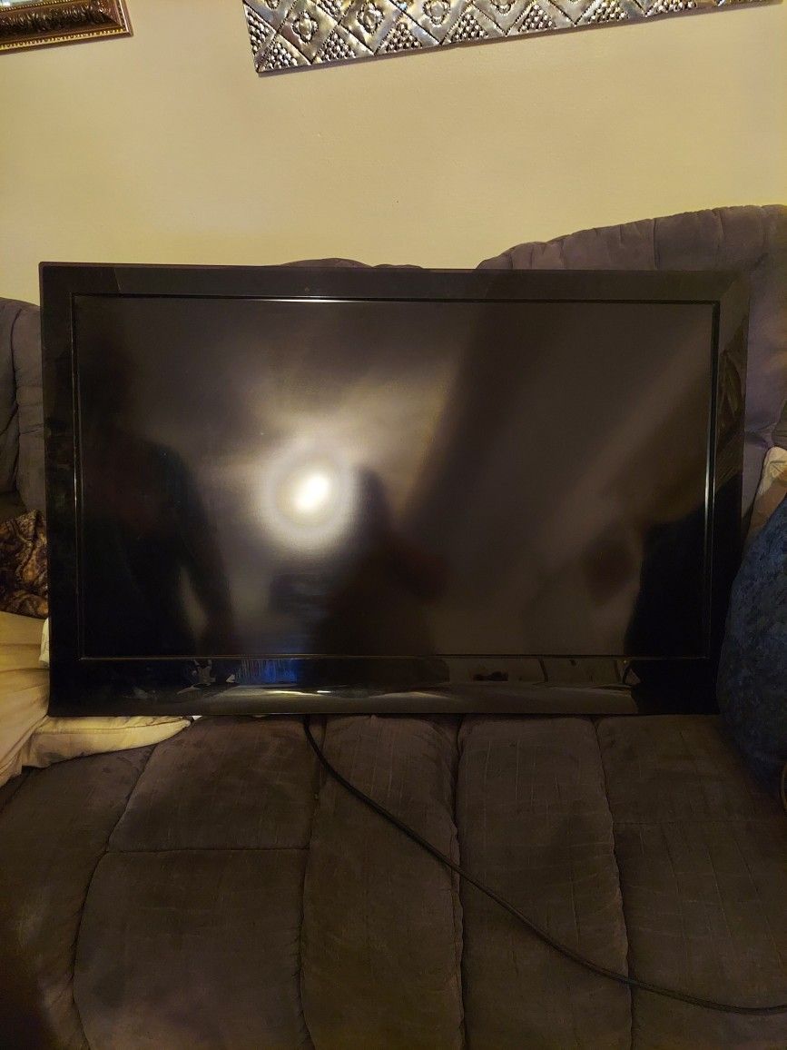 Insignia 42inch TV