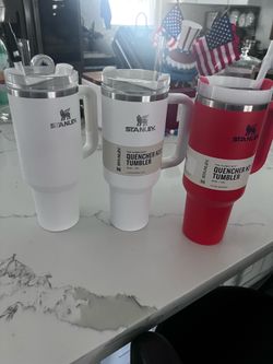 Stanley quencher cup 40 0z