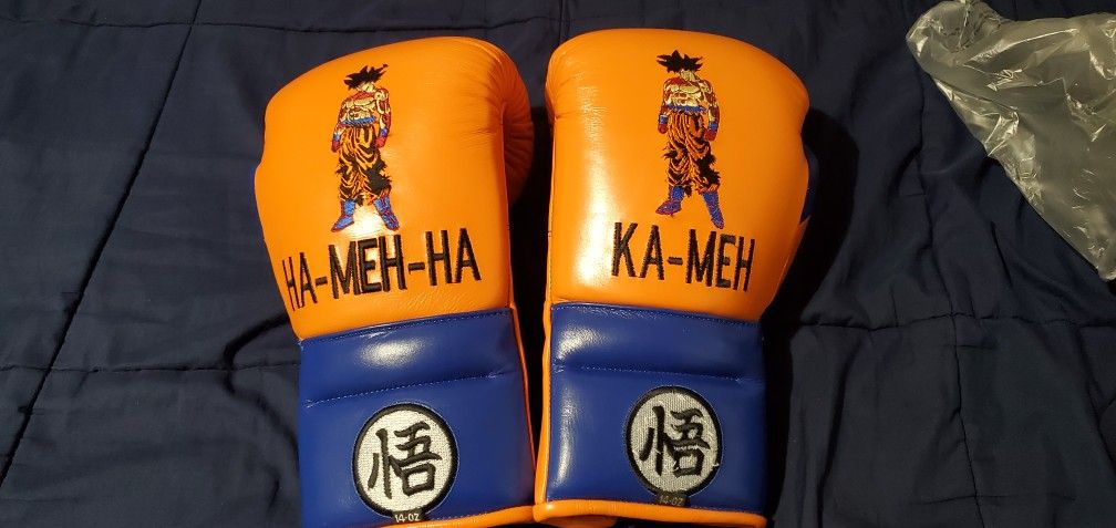 Dragon Ball Z Boxing Gloves 14 oz lace up gloves