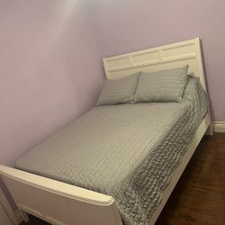 Full Size Bed With Mattress 
