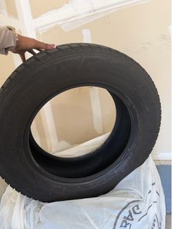 4 Bridgestone Blizzak DM-V2 Winter Tires Size: 235/65R18 106S