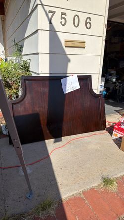Garage sale - mamaroo. 92119