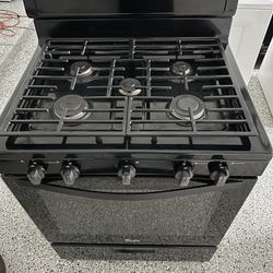 Black 5 burner gas stove (whirlpool)