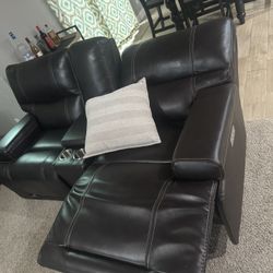 Large Recliners, 3 Love Seat Set Like New. 