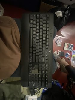 LOGI wireless keyboard