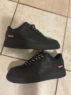 Black supreme Air Force’s size 8 in men