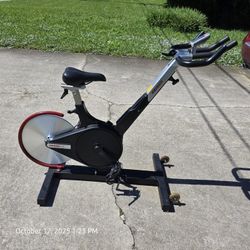 Keiser M3 Commercial Spin Bike – Smooth & Quiet