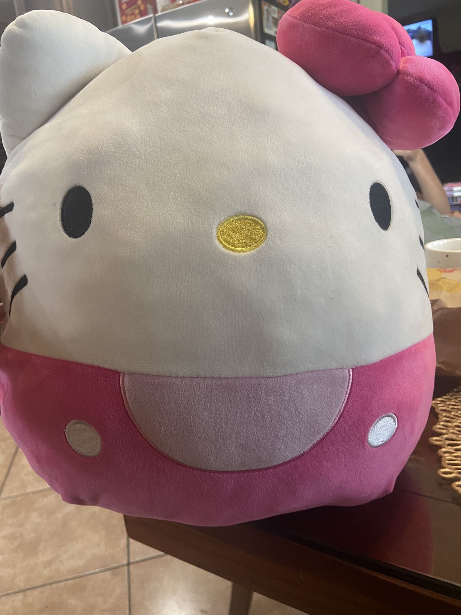 Hello Kitty Squishmallow
