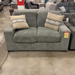 $400 Loveseat 
