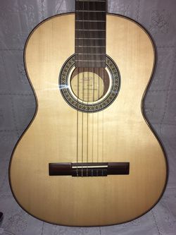 Acoustic Lucero Classic Spruce Guitar