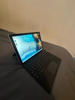 surface pro 7, windows 11 , clean ready for new owner