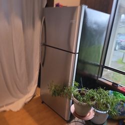 Free Scrap Washer And Fridge