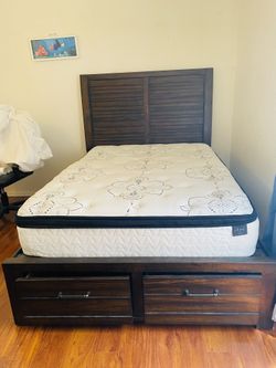 Full Size Bed With Mattress