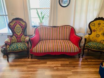 UPHOLSTERY COUCH FURNITURE, BOATS, RV. ALL DA KINE UPHOLSTERY You Need 