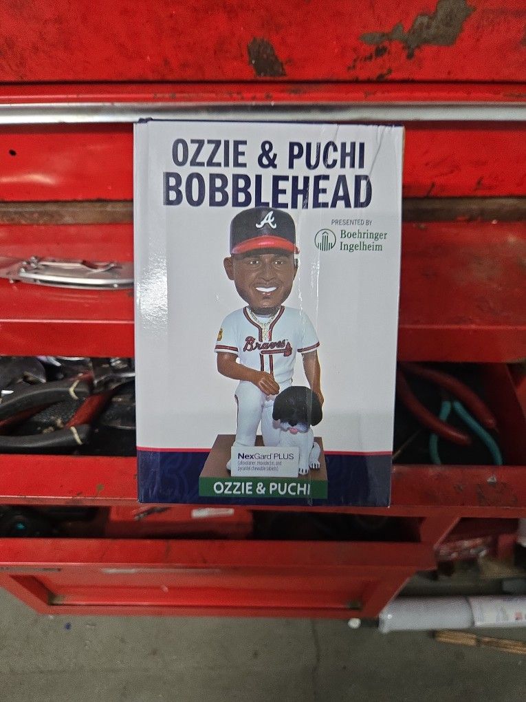Ozzie & Puchi Bobblehead 