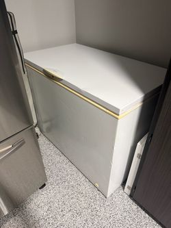 Deep freezer