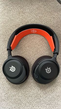 SteelSeries Arctis Nova 5 Wireless Gaming Headphones