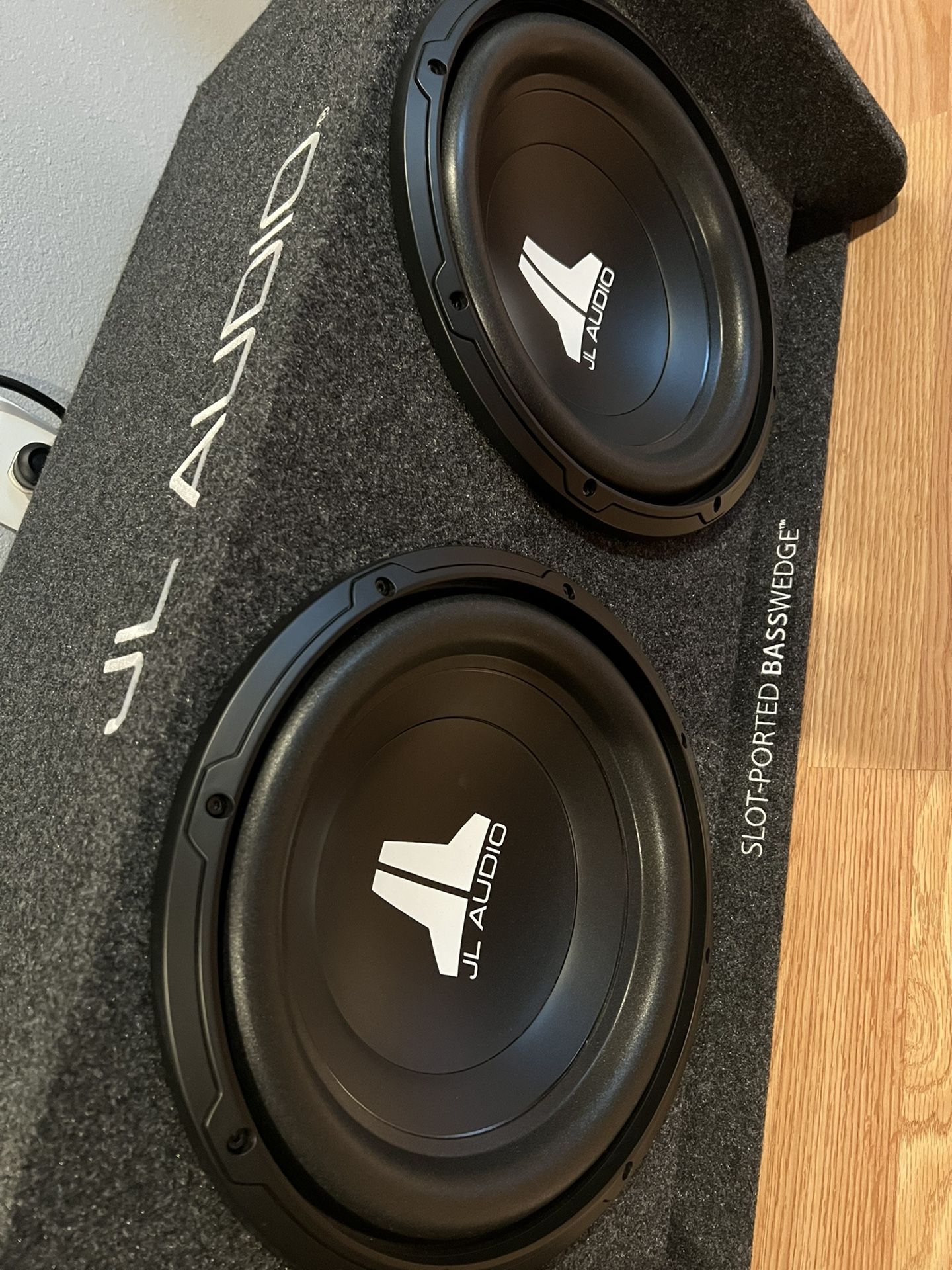 JL Audio CP212-W0v3   12” 