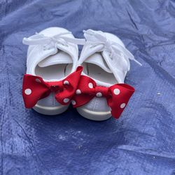 Size 8 Kids Minnie Mouse Inspired Shoes