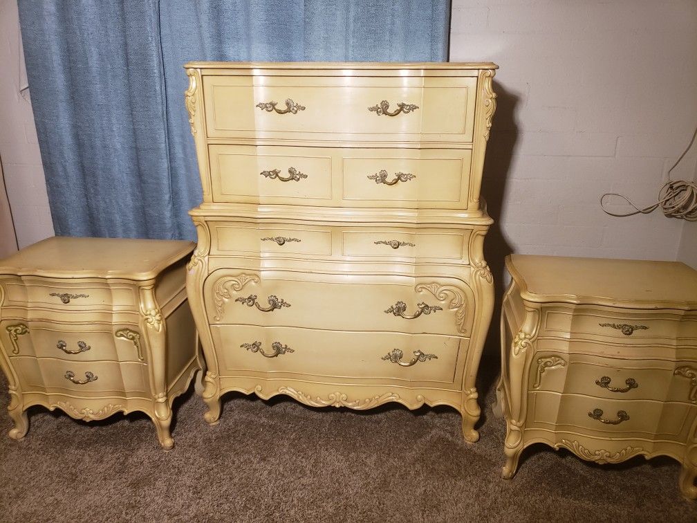 Victorian Style Bedroom Set