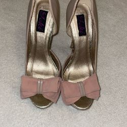 Women’s Beige Heels