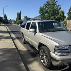 2004 Chevrolet Suburban