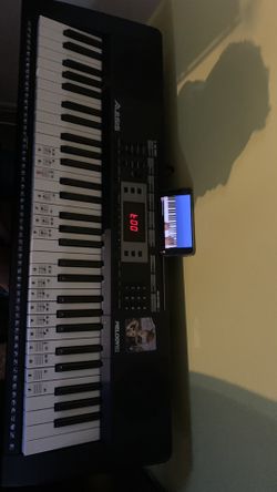 Piano  Alesis
