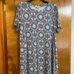 Dress   Size Large 