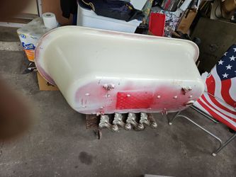 Case iron claw foot tub
