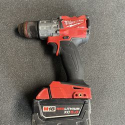 Milwaukee Hammer Drill/Driver + Battery