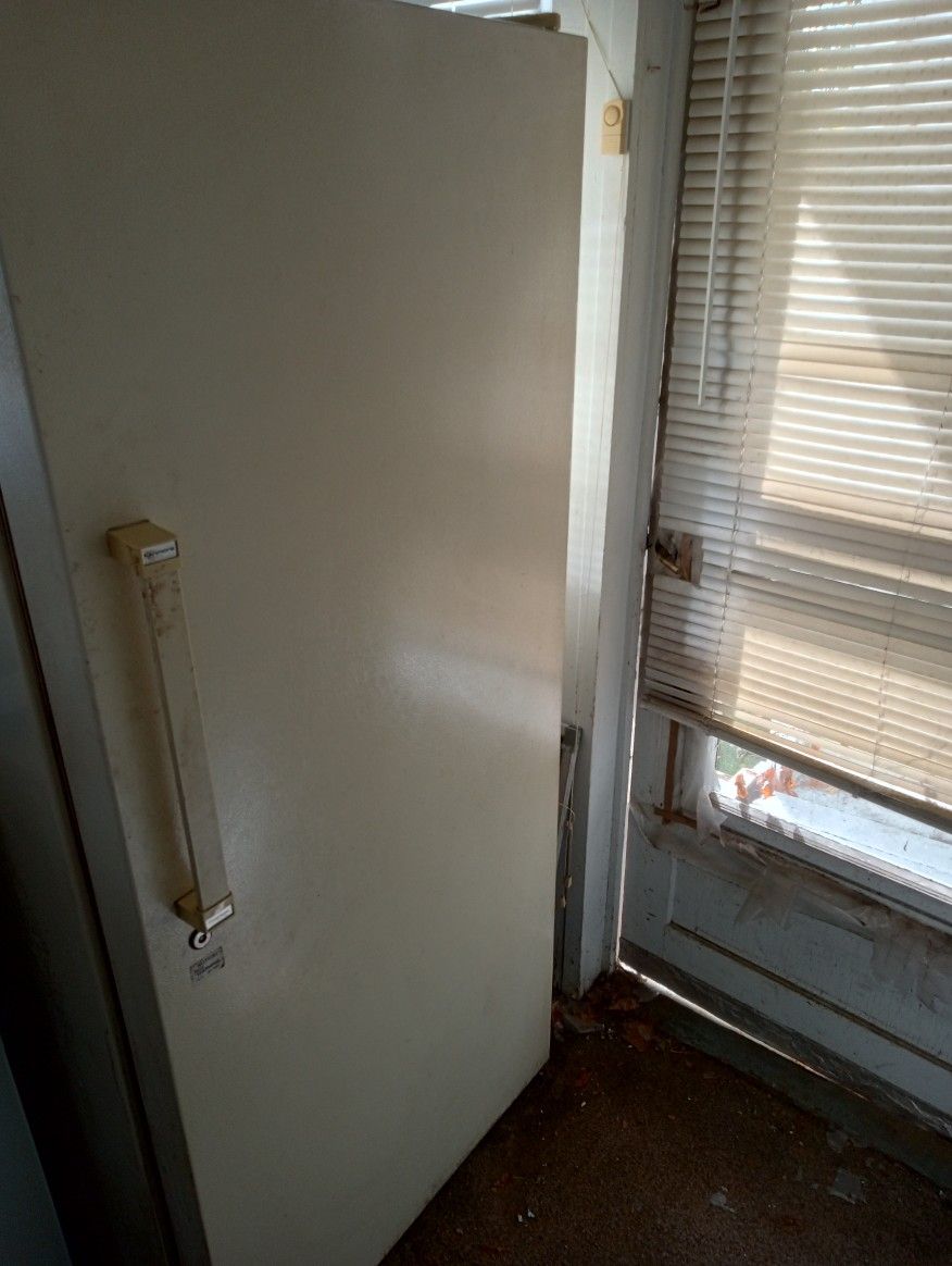 Kenmore Frostless Upright Freezer