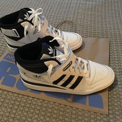 Adidas - Forum Mid Sneaker