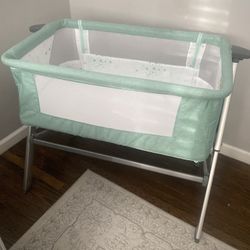 Dream On Me Skylar Bassinet & Bedside Sleeper