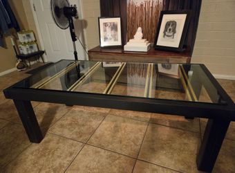 LIKE NEW COFFEE TABLE WITH BRAND NEW GLASS TOP $60.00