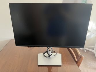 Dell 27” 4K LED Monitor with HDMI/DisplayPort and built-in USB Hub