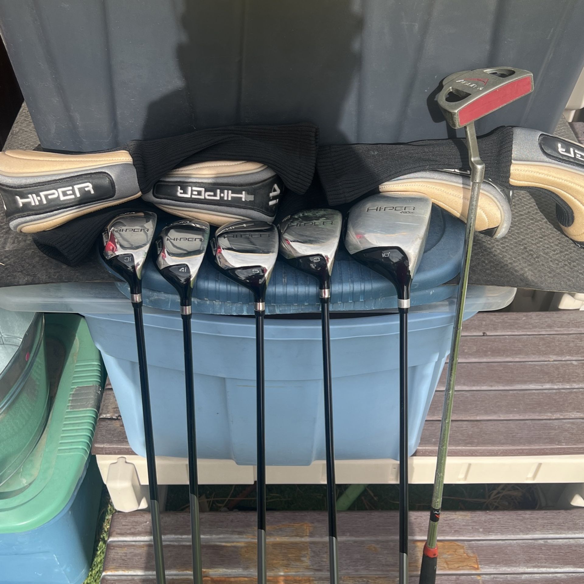 Golf Clubs 