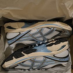 Women's Asics Brand New 