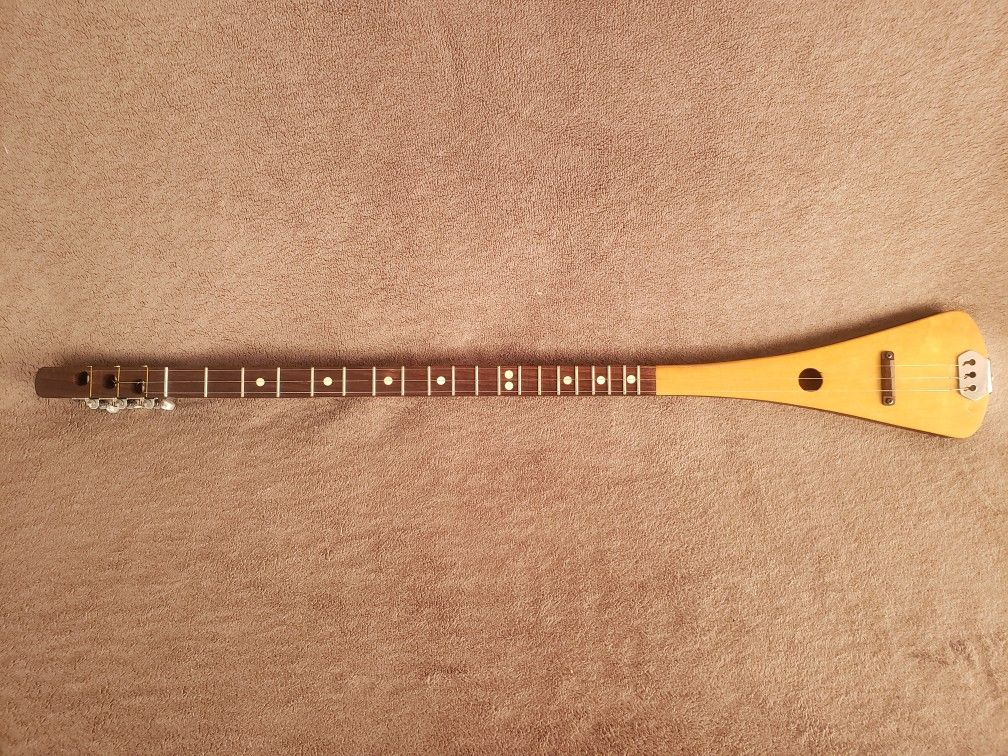 Three String Strumstick