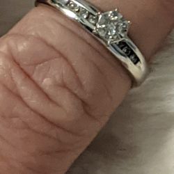 SOLID WHITE GOLD DIAMOND RING