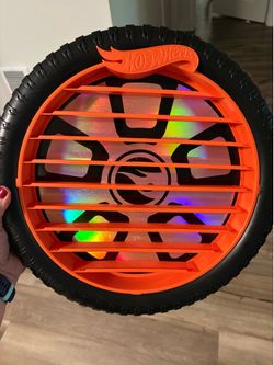 Hot wheel holder