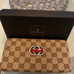 Brand new wallet with box