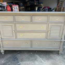 5 pc Queen Grey/Teal Bedroom Set w/ Adjustable Base