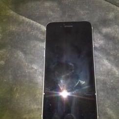 iPhone SE 2nd Gen 64 GB Cricket/At&T Locked