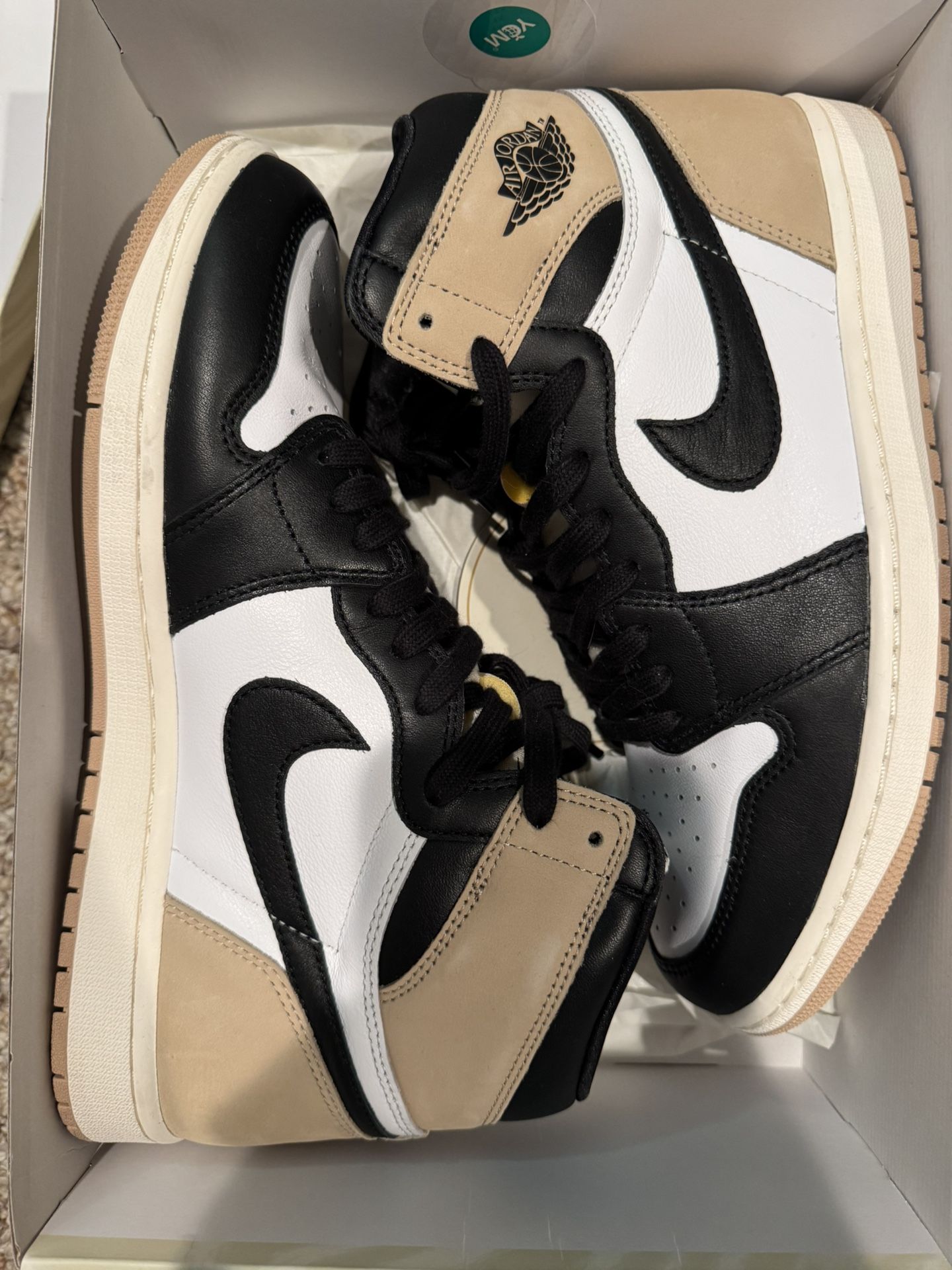 Air Jordan 1 Retro High OG “Latte” Size 11.5 Women’s (10 Men’s) OG ALL