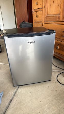 Whirlpool, small refrigerator